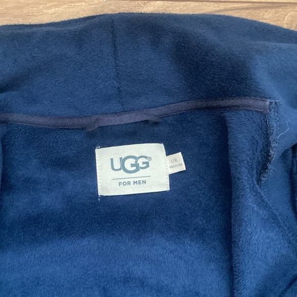 UGG Blue Striped Robe - Picture 2 of 10